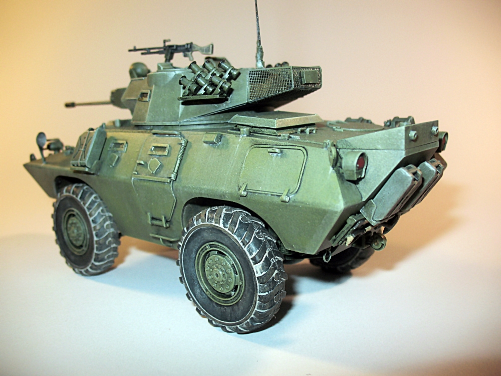 Hobby Boss V-150 Commando w/20mm cannon 1/35